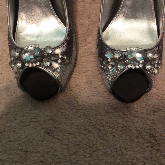 High heels - Picture 3 of 6